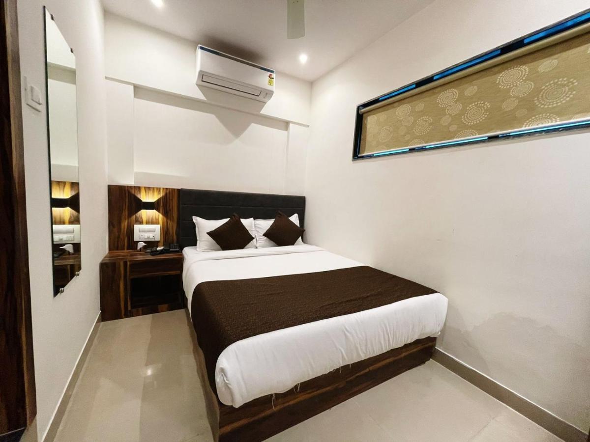 Hotel Hilton Suites Bombay Esterno foto