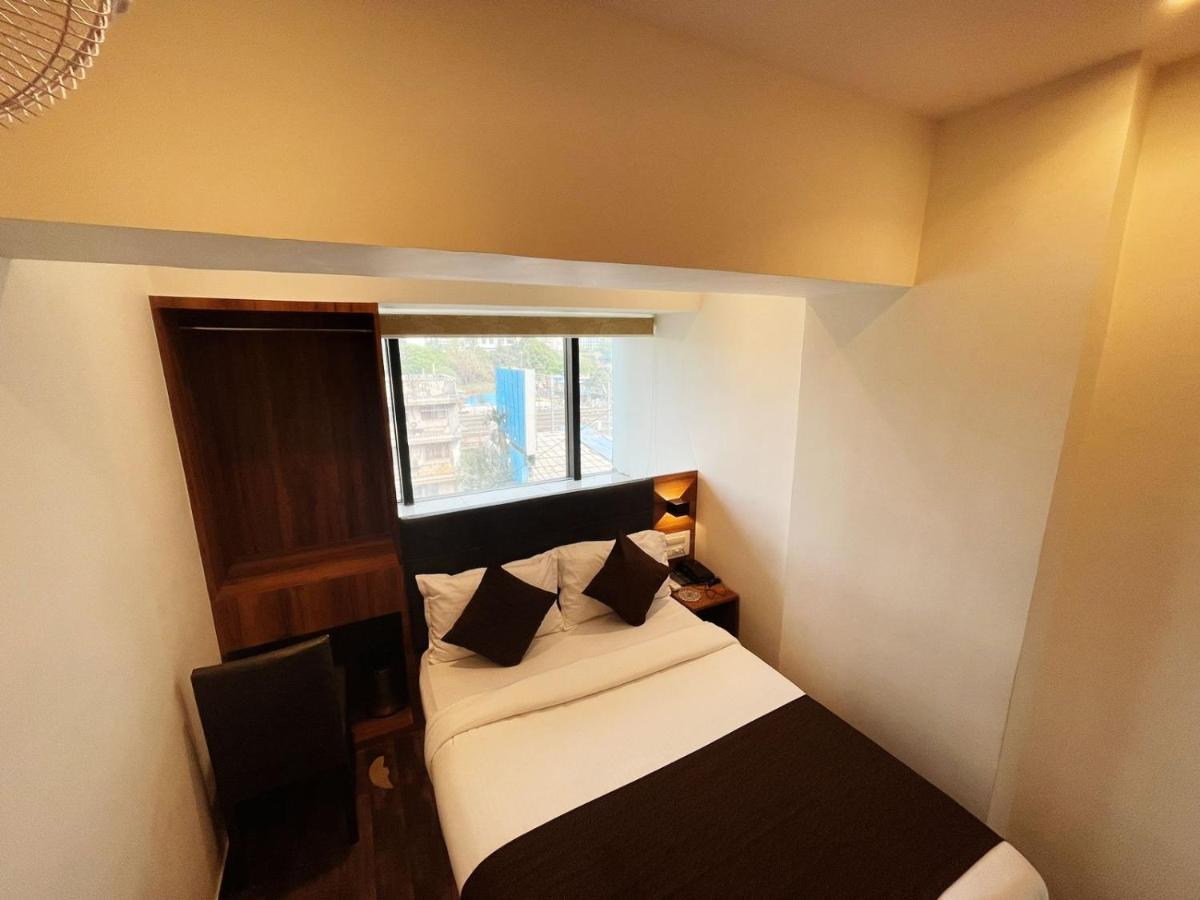 Hotel Hilton Suites Bombay Esterno foto